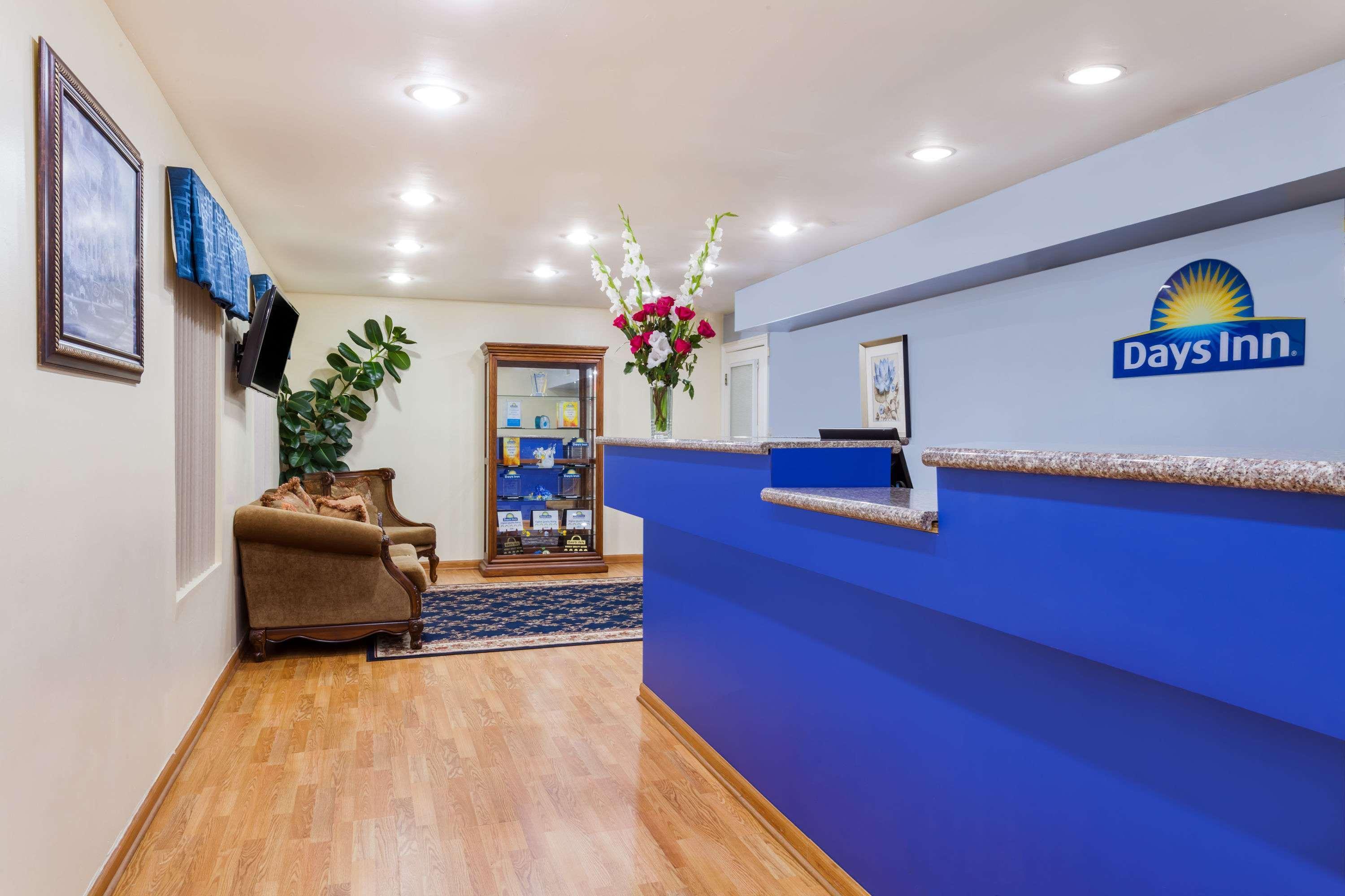 Days Inn By Wyndham Hampton Exterior foto